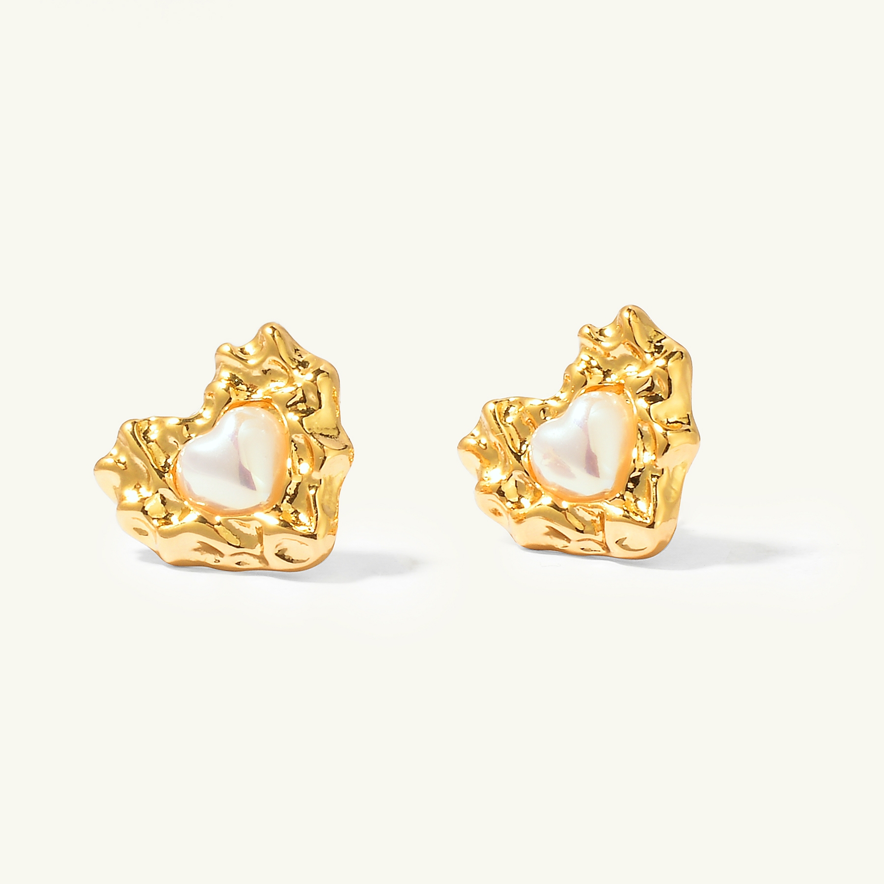 QM – 18k Gold Plated Heart Shape Pearl Stud Earrings